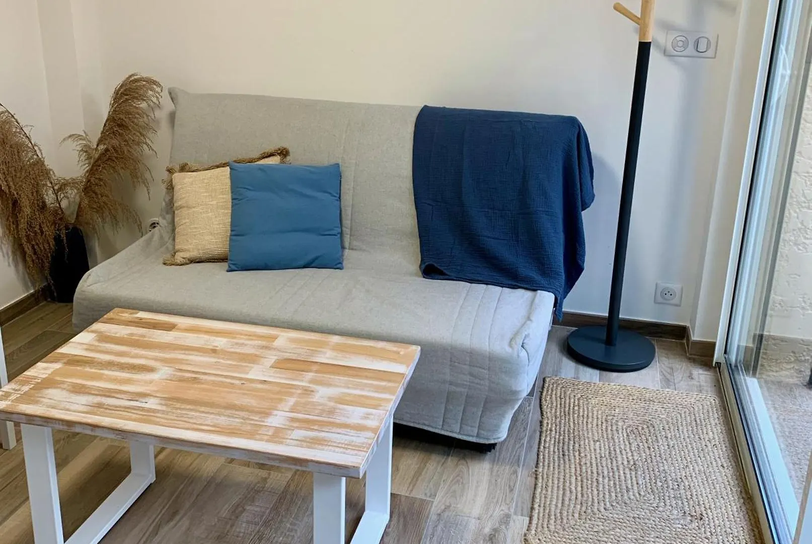 Appartement Studio With Private Car Park And Air Con Valbonne France