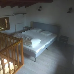 https://appartement-en-duplex-tout-confort-plein-centre.midi-pyreneeshotels.com