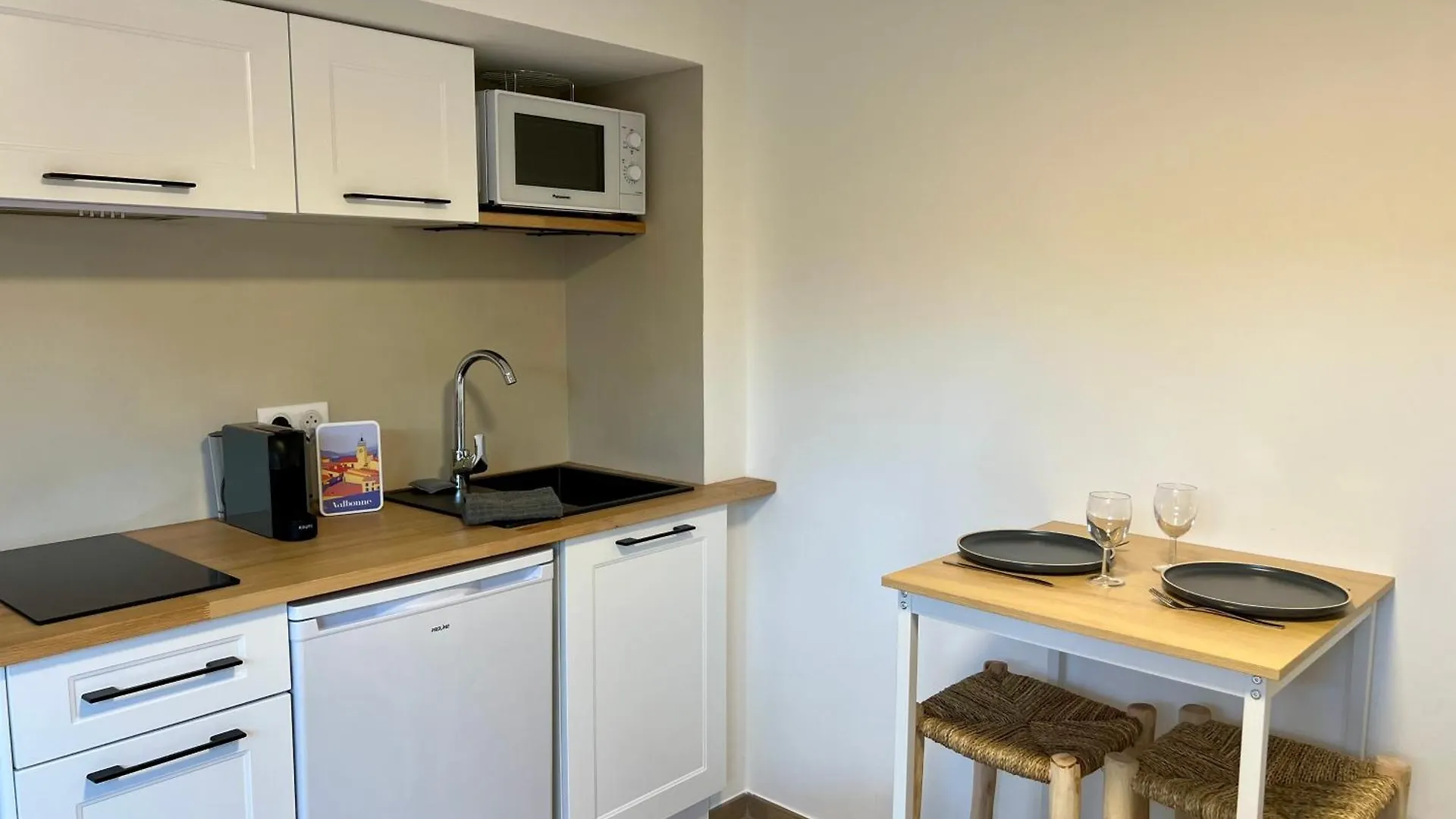 Studio With Private Car Park And Air Con Вальбон 0*,  Франция